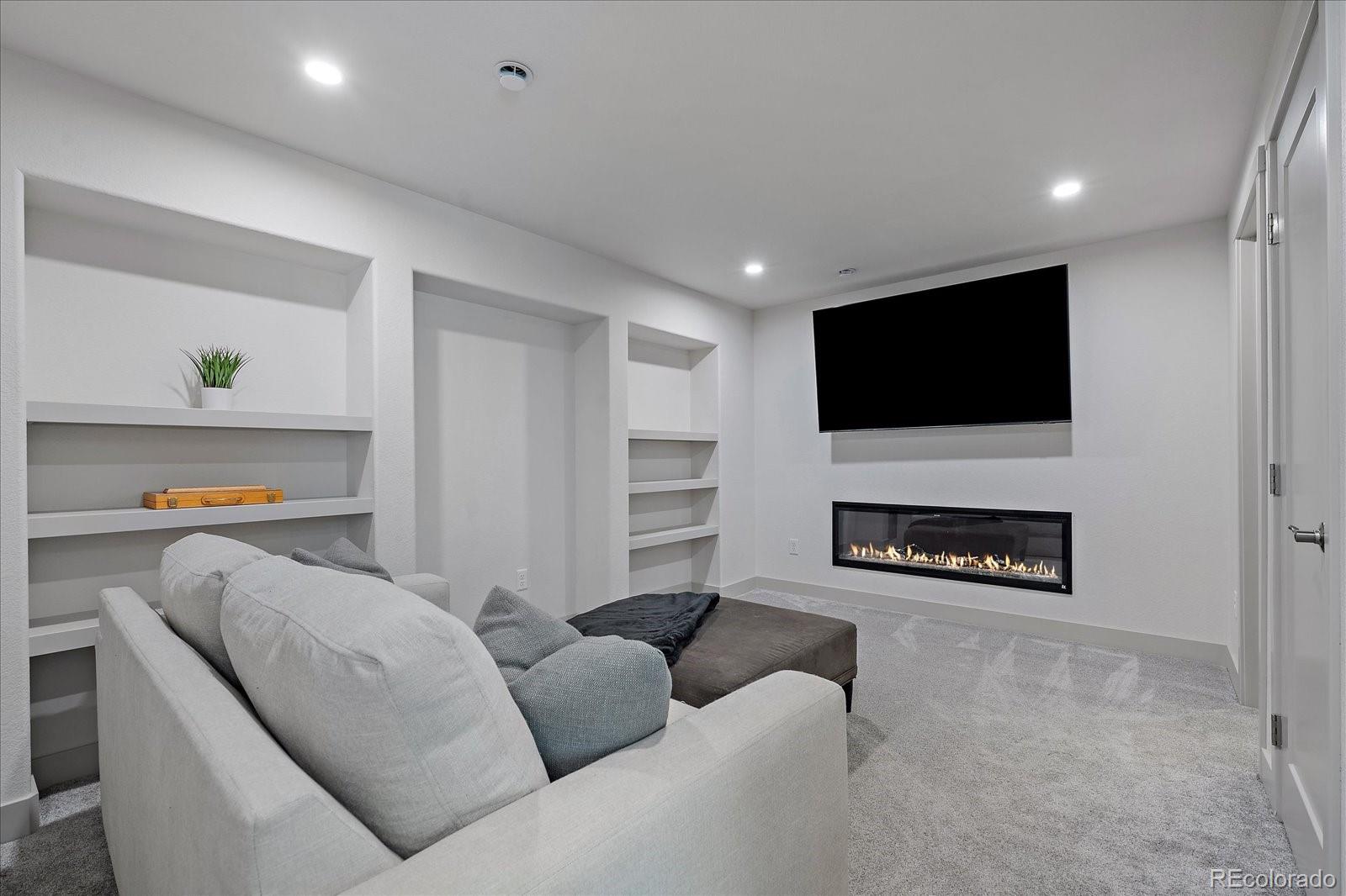 1100 Blue Bell Road Berthoud, CO 80513 - Photo 18 of 25 Gallery Image 18