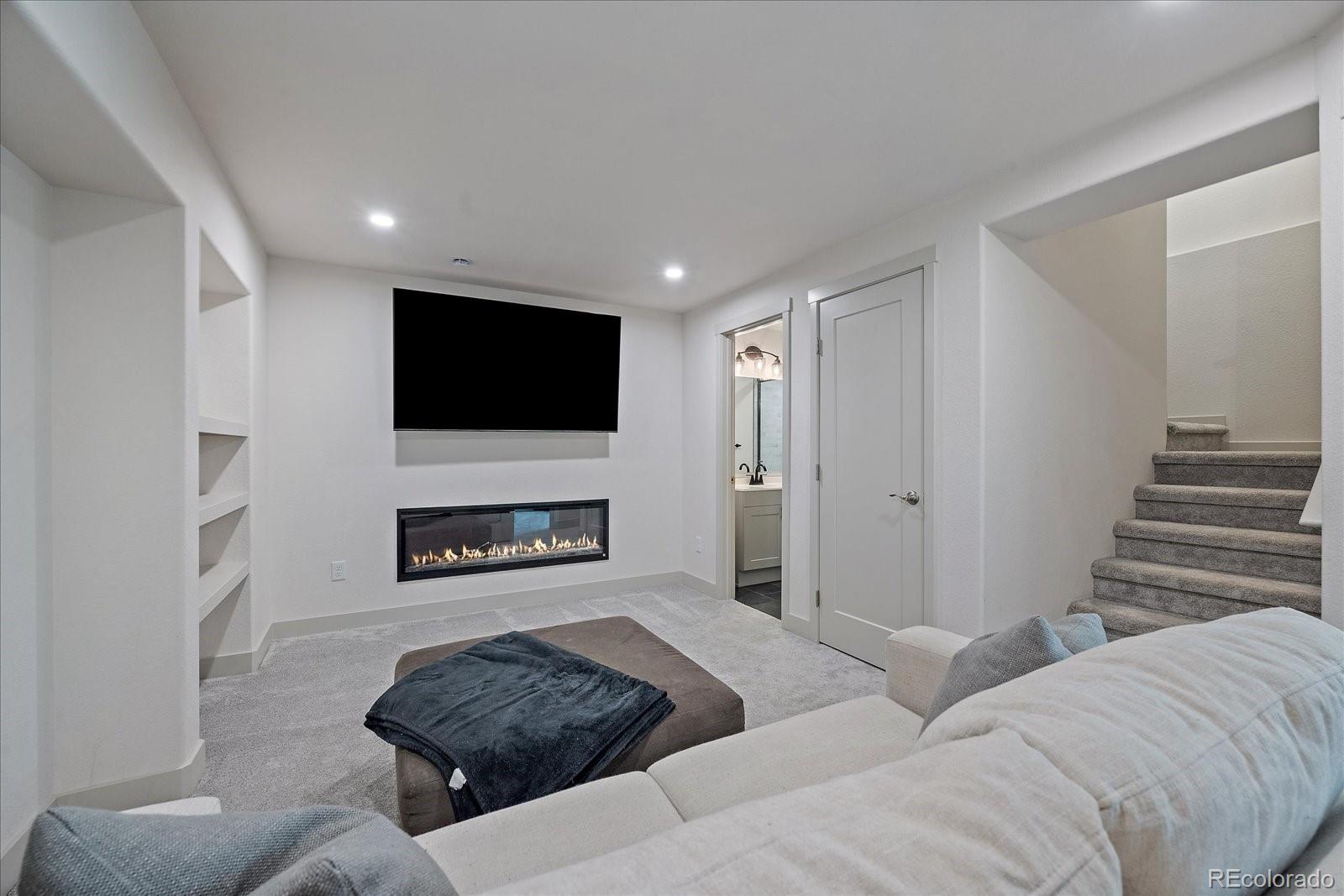 1100 Blue Bell Road Berthoud, CO 80513 - Photo 22 of 25 Gallery Image 22