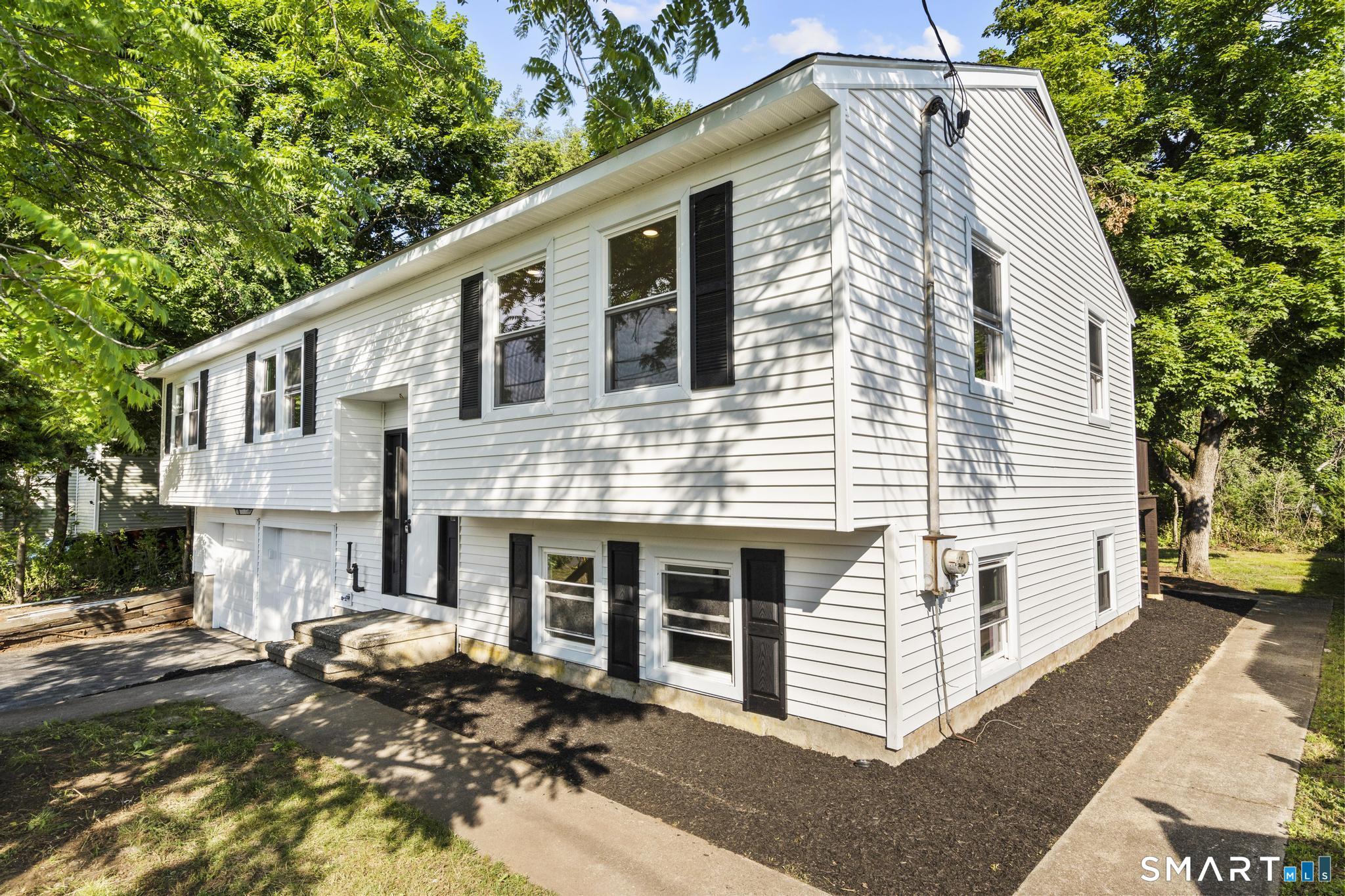 93 North Prospect St Extension Ansonia, CT 06401 - Photo 2 of 31