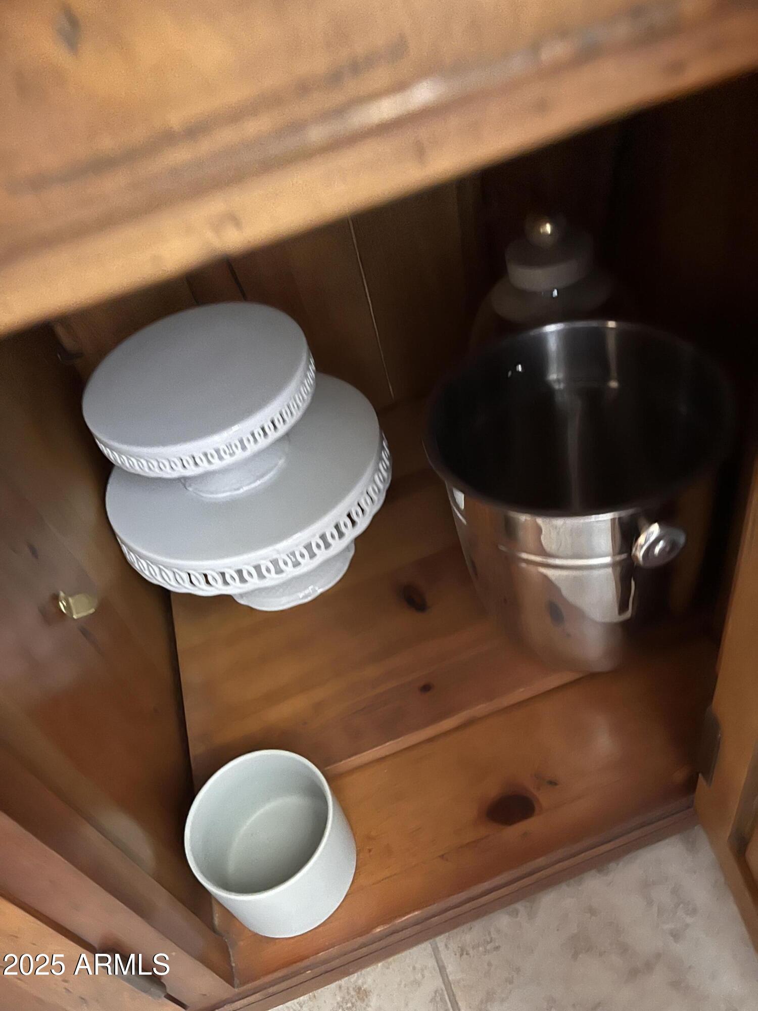 2114 East Aire Libre Avenue Phoenix, AZ 85022 - Photo 22 of 65 IMG_1282