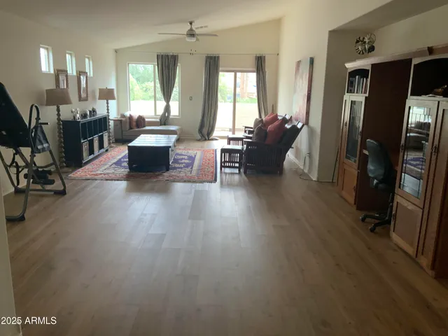 $3,300 | 2114 East Aire Libre Avenue, Phoenix, AZ 85022