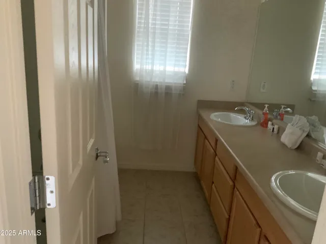 $3,300 | 2114 East Aire Libre Avenue, Phoenix, AZ 85022