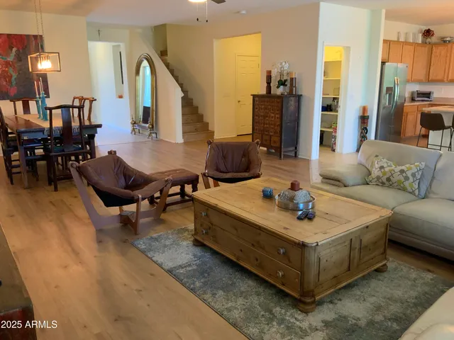 $3,300 | 2114 East Aire Libre Avenue, Phoenix, AZ 85022