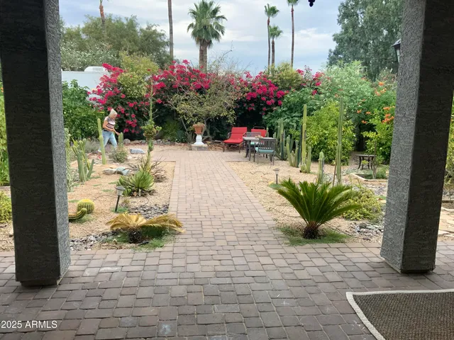 $3,300 | 2114 East Aire Libre Avenue, Phoenix, AZ 85022