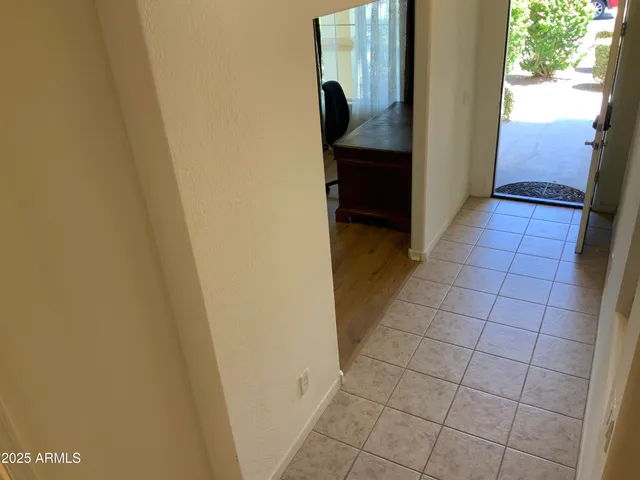 $3,300 | 2114 East Aire Libre Avenue, Phoenix, AZ 85022