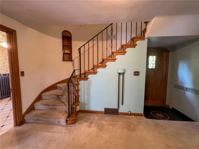 a view of entryway and hall