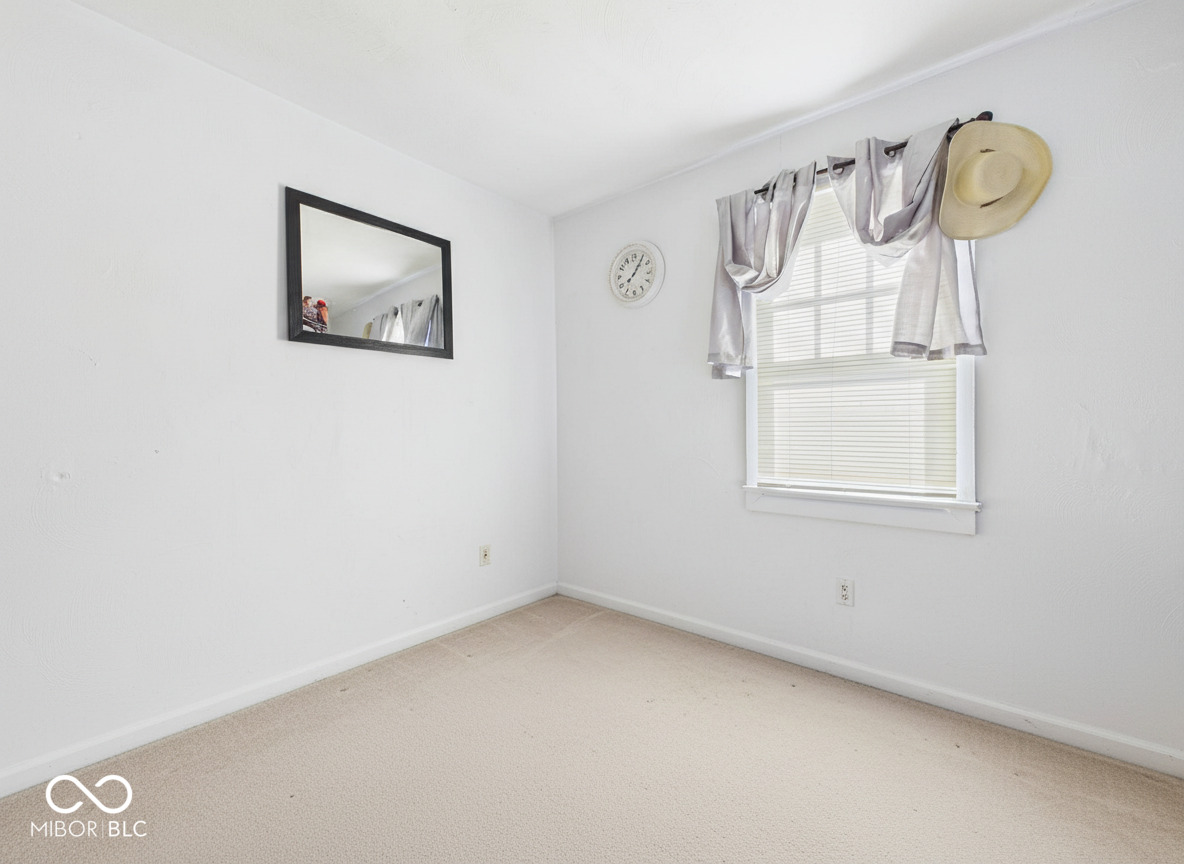 2124 Poplar Street Anderson, IN 46012 - Photo 5 of 12