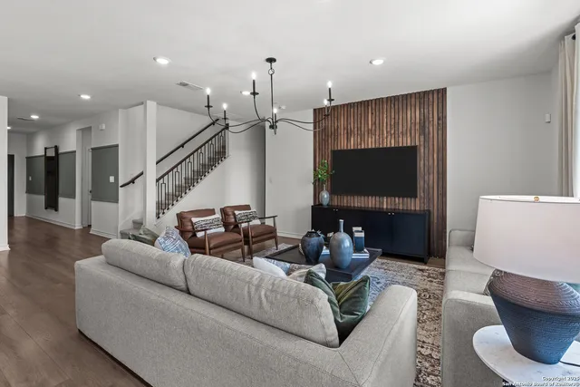 $399,600 | 502 Nightingale Avenue, Marion, TX 78124