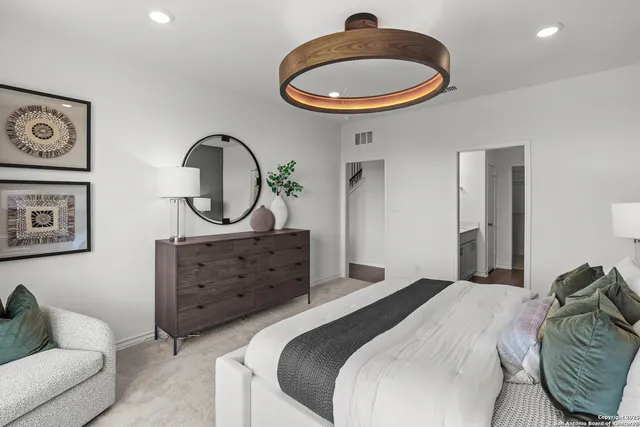 $399,600 | 502 Nightingale Avenue, Marion, TX 78124