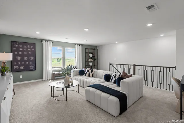 $399,600 | 502 Nightingale Avenue, Marion, TX 78124