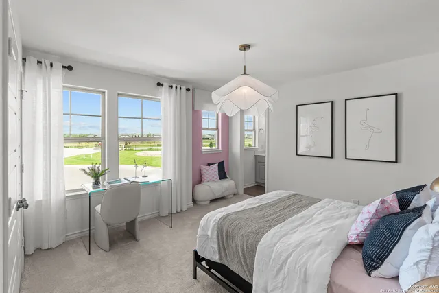 $399,600 | 502 Nightingale Avenue, Marion, TX 78124