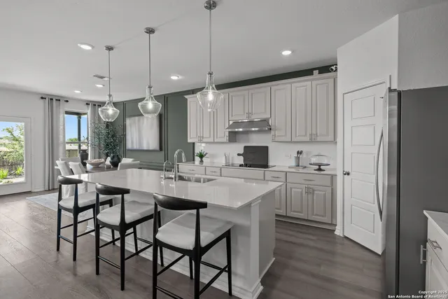 $399,600 | 502 Nightingale Avenue, Marion, TX 78124