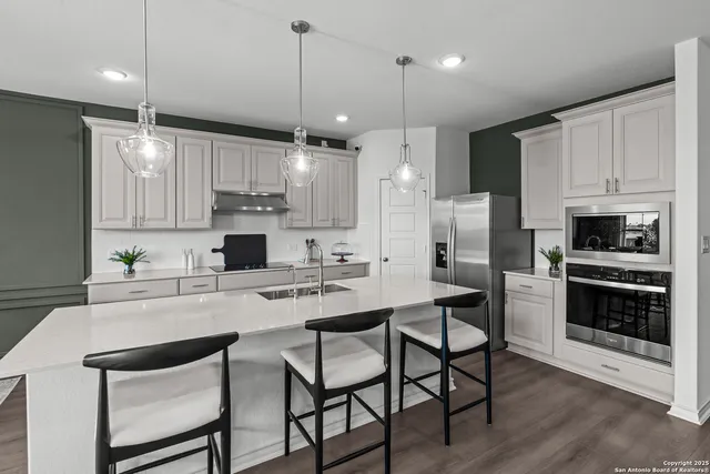 $399,600 | 502 Nightingale Avenue, Marion, TX 78124