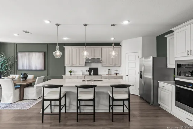 $399,600 | 502 Nightingale Avenue, Marion, TX 78124