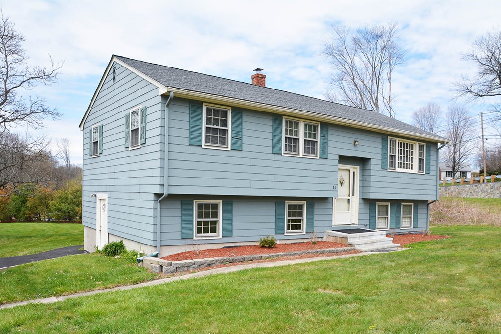 96 Kelly Road Dracut, MA 01826 - Photo 1 of 22 Gallery Image 1