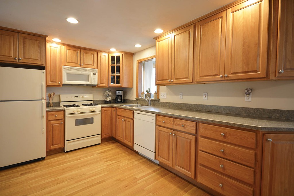 96 Kelly Road Dracut, MA 01826 - Photo 13 of 22 Gallery Image 13