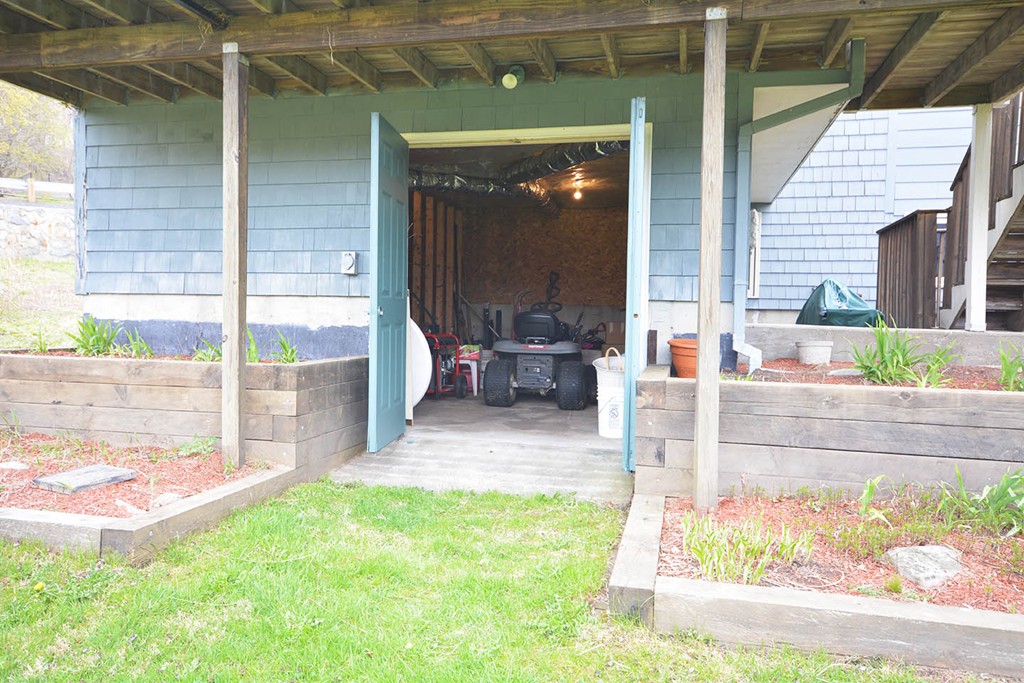 96 Kelly Road Dracut, MA 01826 - Photo 19 of 22 Gallery Image 19