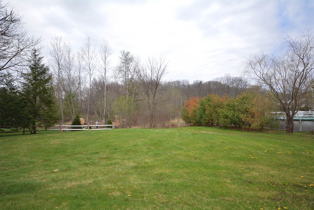 96 Kelly Road Dracut, MA 01826 - Photo 20 of 22 Gallery Image 20