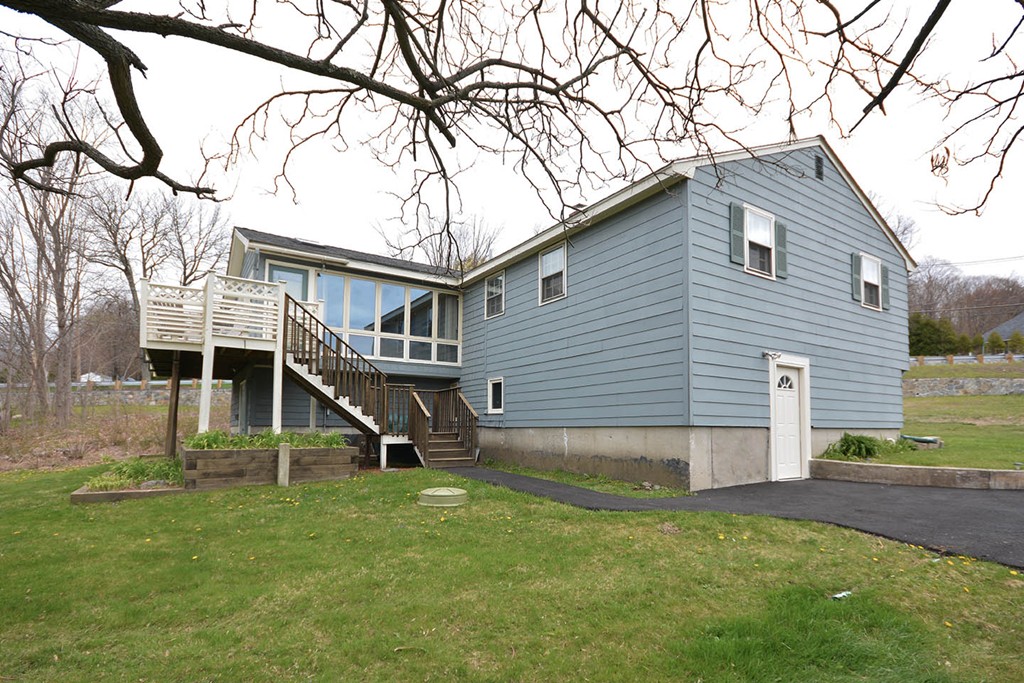 96 Kelly Road Dracut, MA 01826 - Photo 21 of 22 Gallery Image 21