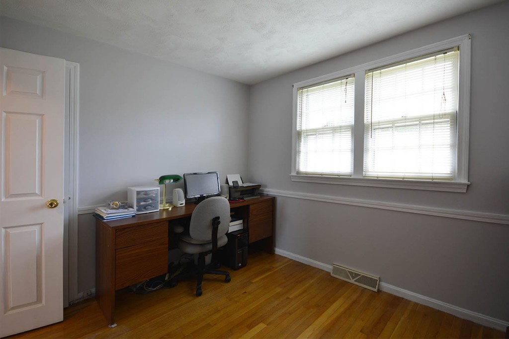 96 Kelly Road Dracut, MA 01826 - Photo 6 of 22 Gallery Image 6