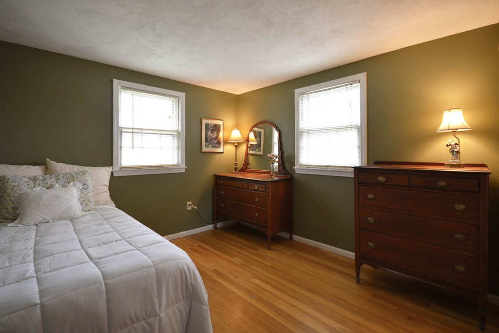 96 Kelly Road Dracut, MA 01826 - Photo 7 of 22 Gallery Image 7