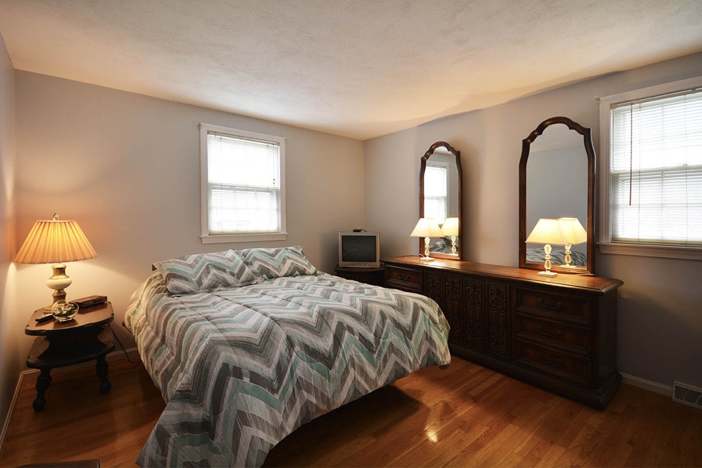 96 Kelly Road Dracut, MA 01826 - Photo 8 of 22 Gallery Image 8