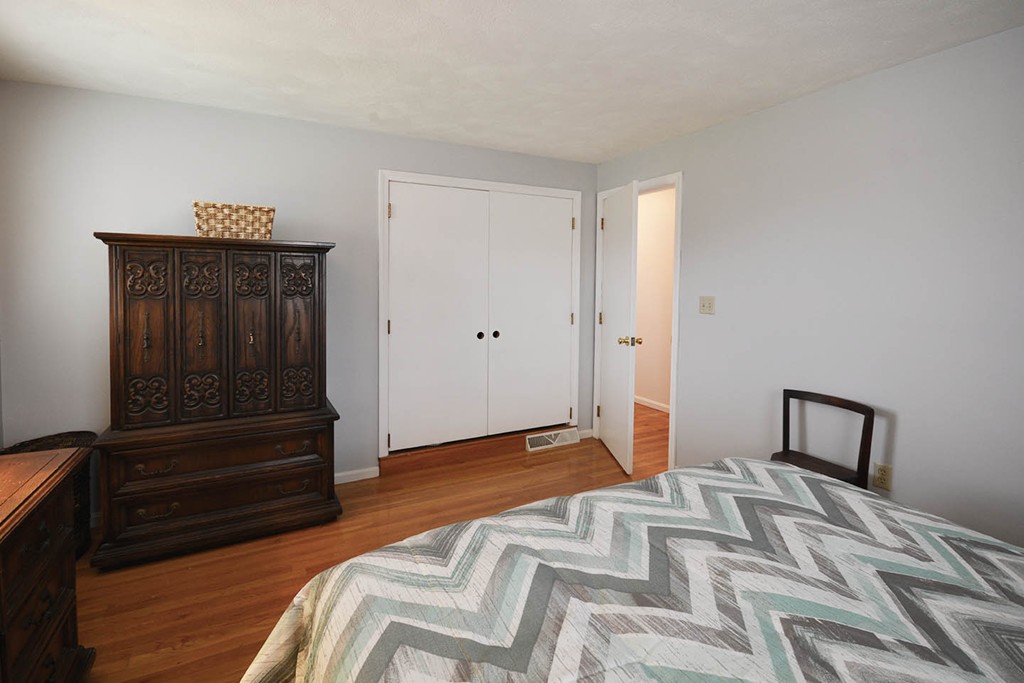 96 Kelly Road Dracut, MA 01826 - Photo 9 of 22 Gallery Image 9