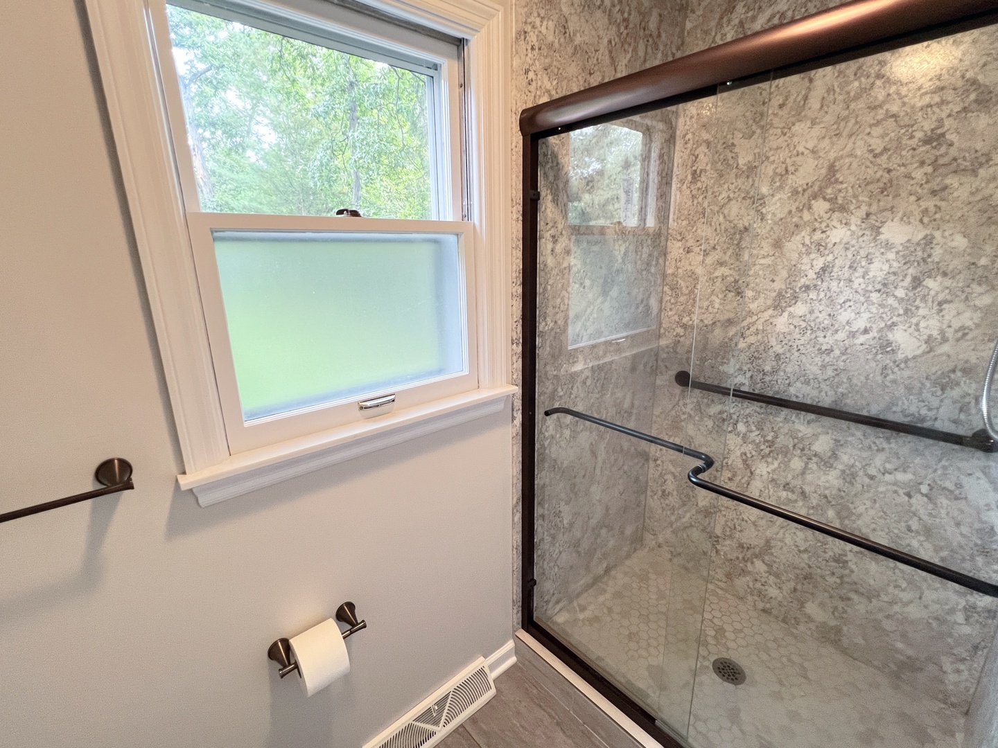 908 Hickory Road Woodstock, IL 60098 - Photo 15 of 33