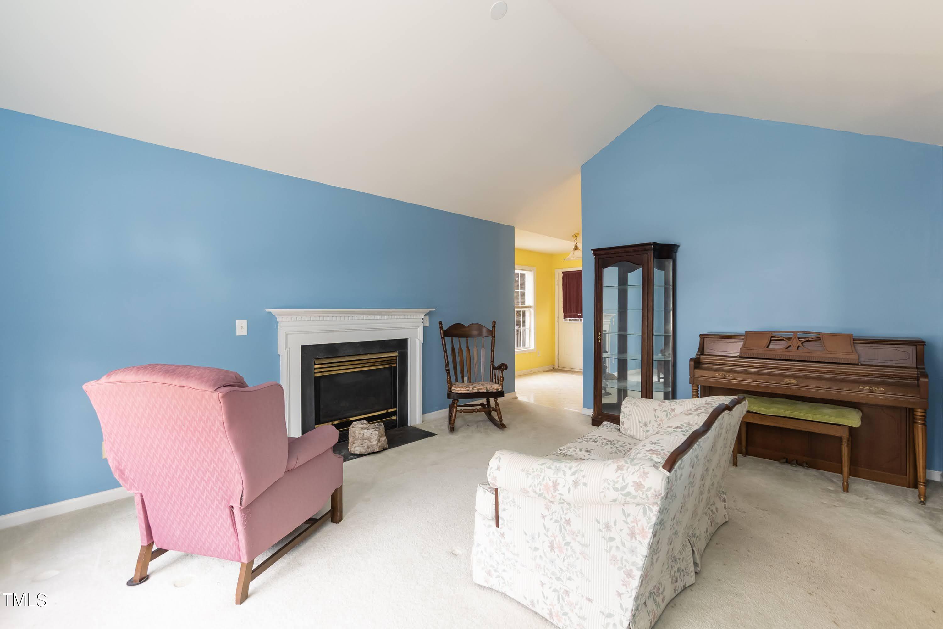4627 Sinclair Drive Raleigh, NC 27616 - Photo 12 of 38 Living 01