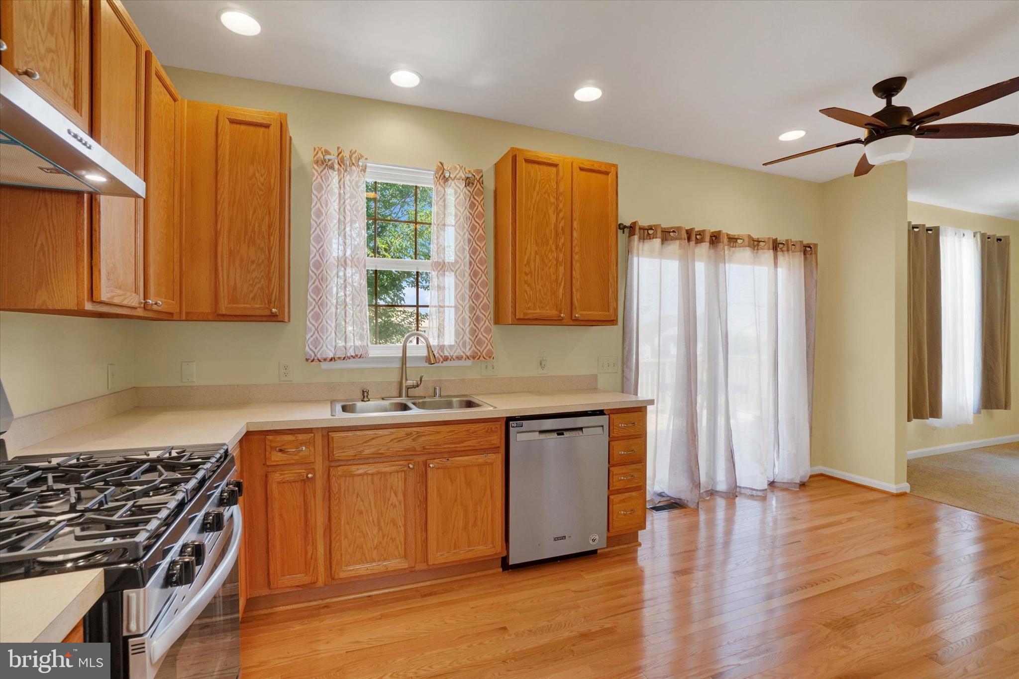 906 Millcreek Road York, PA 17404 - Photo 12 of 28 Gallery Image 12