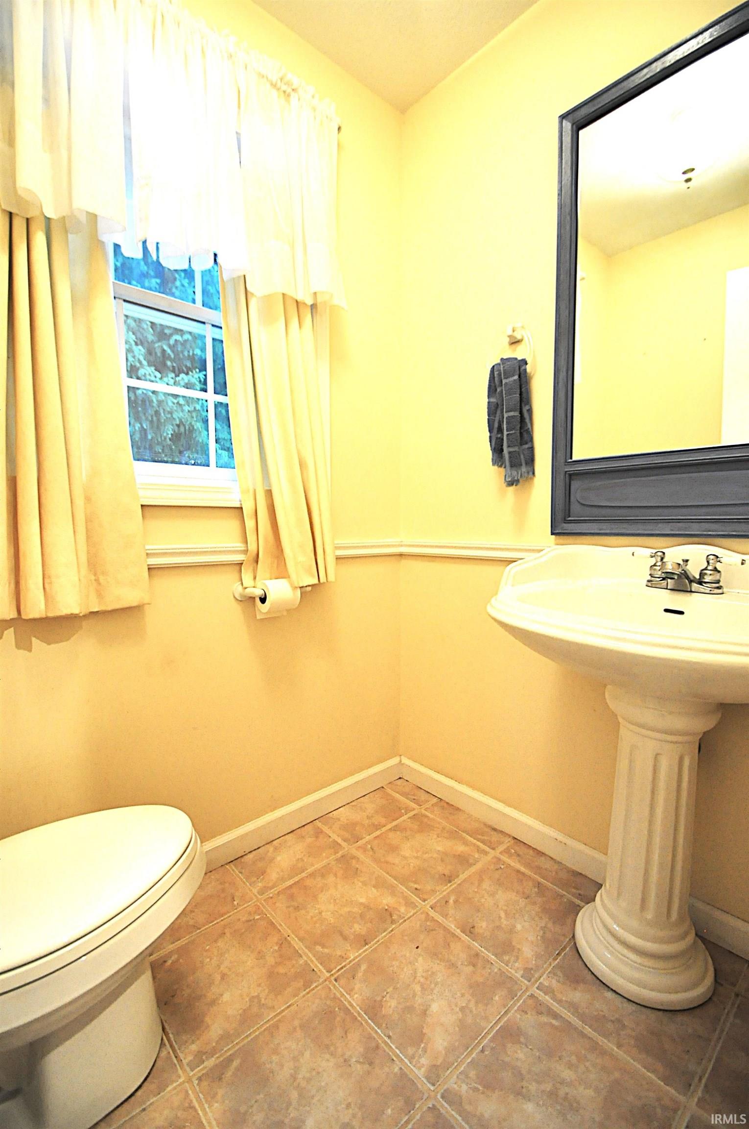 14689 Adams Road Granger, IN 46530 - Photo 15 of 32 Gallery Image 15