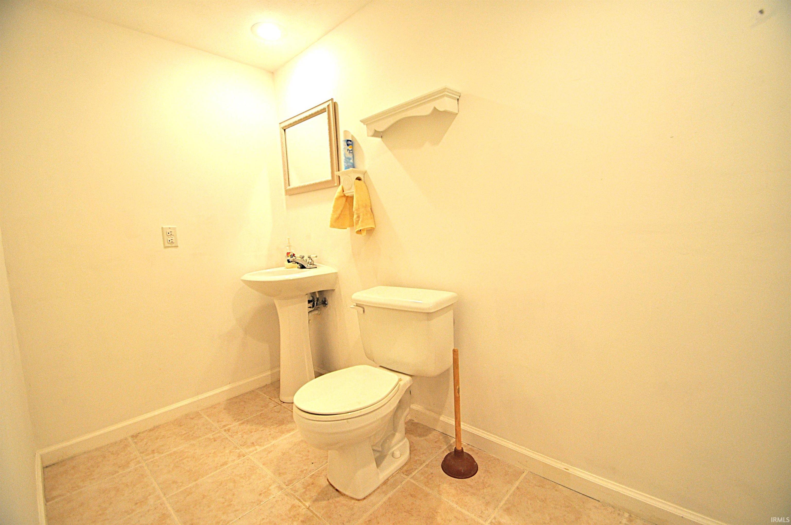 14689 Adams Road Granger, IN 46530 - Photo 23 of 32 Gallery Image 23
