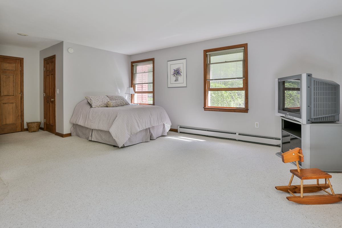 39 Wilson Hill Road New Boston, NH 03070 - Photo 30 of 38