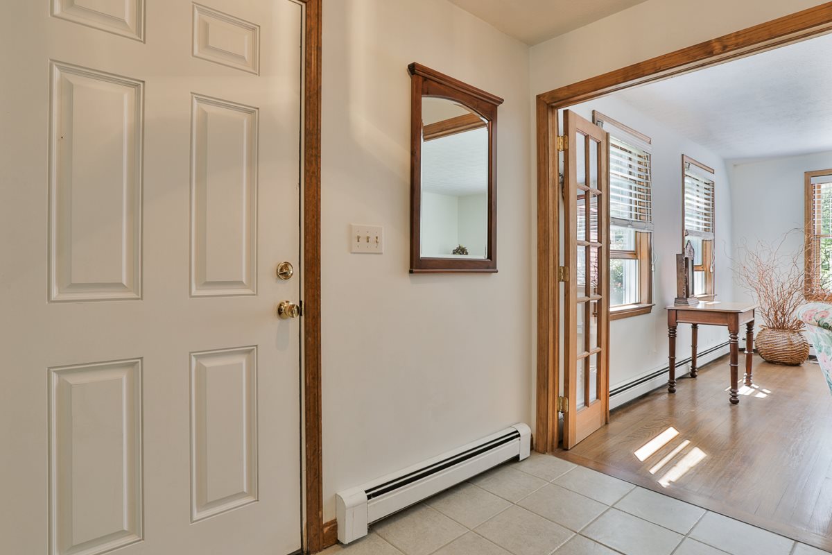 39 Wilson Hill Road New Boston, NH 03070 - Photo 5 of 38
