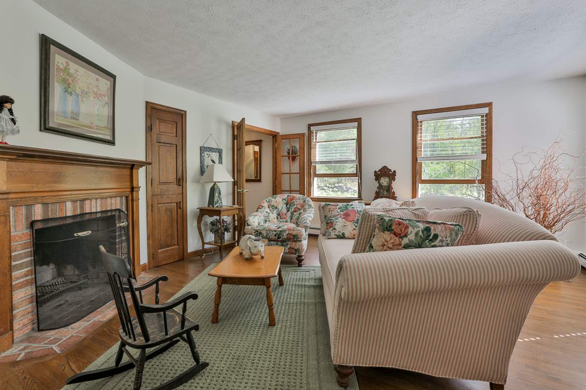 39 Wilson Hill Road New Boston, NH 03070 - Photo 7 of 38