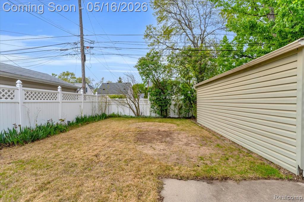 1174 Columbia Road Berkley, MI 48072 - Photo 29 of 41