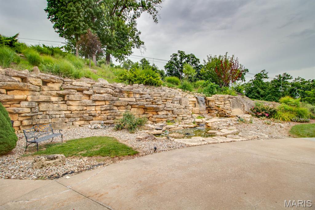 401 Timber Ridge Drive, Unit 20 Grafton, IL 62037 - Photo 5 of 7