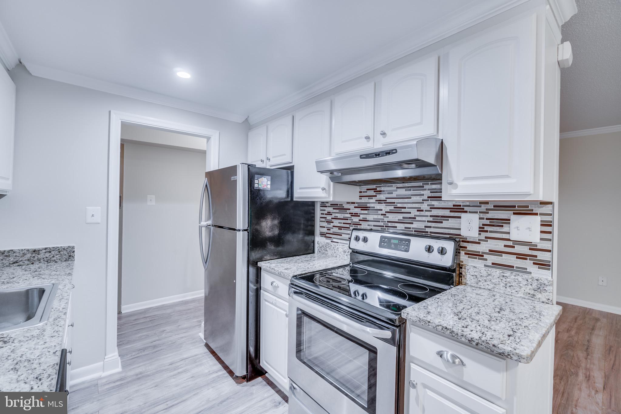 11621 Stoneview Square, Unit 1B Reston, VA 20191 - Photo 5 of 31 Gallery Image 5