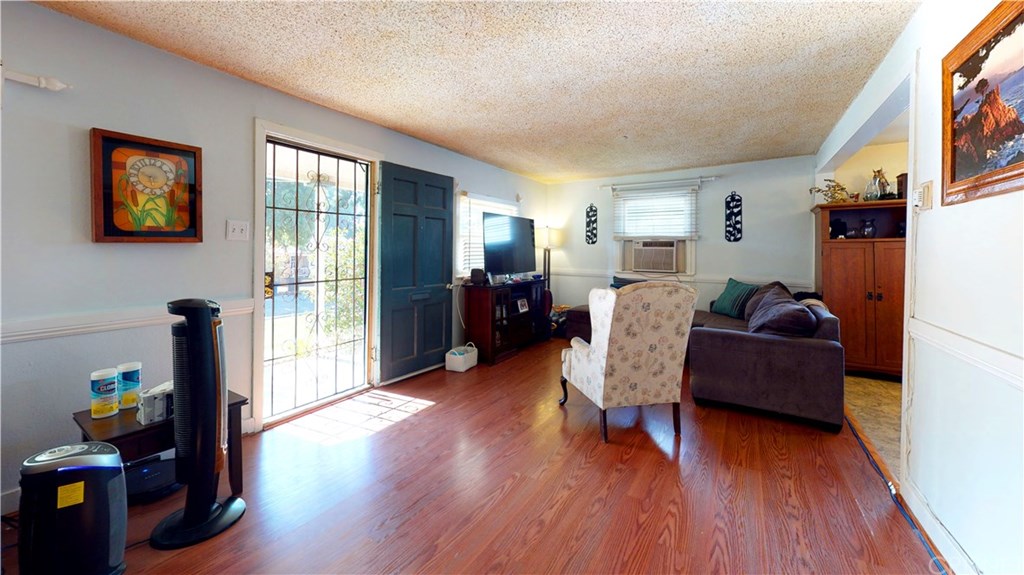 3779 Stoddard Avenue Riverside, CA 92501 - Photo 5 of 22