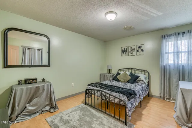 $640,000 | 16 Chaucer Court, Gray, TN 37615