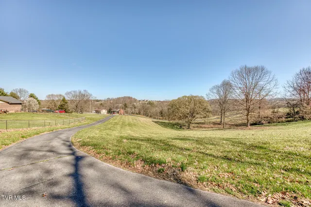 $640,000 | 16 Chaucer Court, Gray, TN 37615