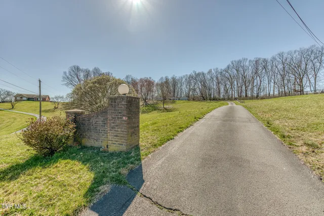 $640,000 | 16 Chaucer Court, Gray, TN 37615