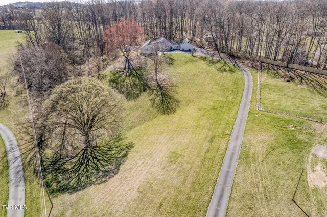 $640,000 | 16 Chaucer Court, Gray, TN 37615