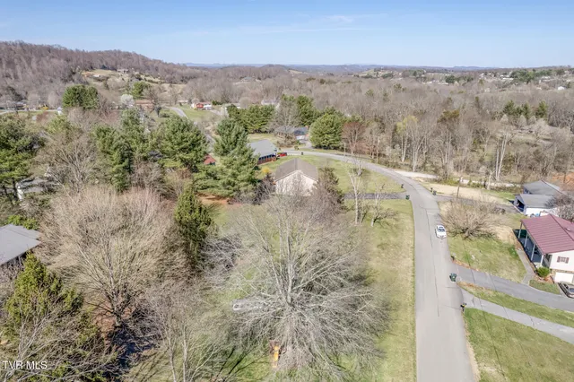 $640,000 | 16 Chaucer Court, Gray, TN 37615