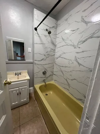 $2,100 | 64 Hollis Street, Unit 13, Framingham, MA 01702