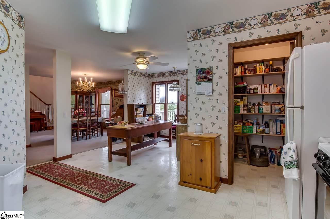 300 Willis Road Taylors, SC 29687 - Photo 17 of 35