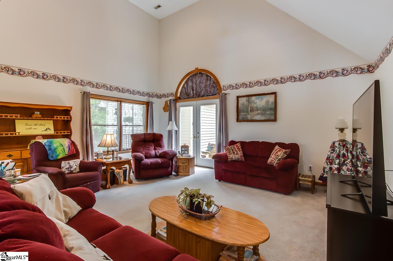 300 Willis Road Taylors, SC 29687 - Photo 9 of 35