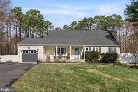 $615,000 | 10 Yorkshire Drive, Medford, NJ 08055