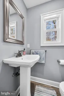 $615,000 | 10 Yorkshire Drive, Medford, NJ 08055