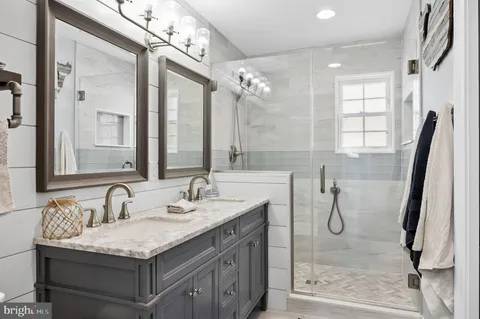 $615,000 | 10 Yorkshire Drive, Medford, NJ 08055